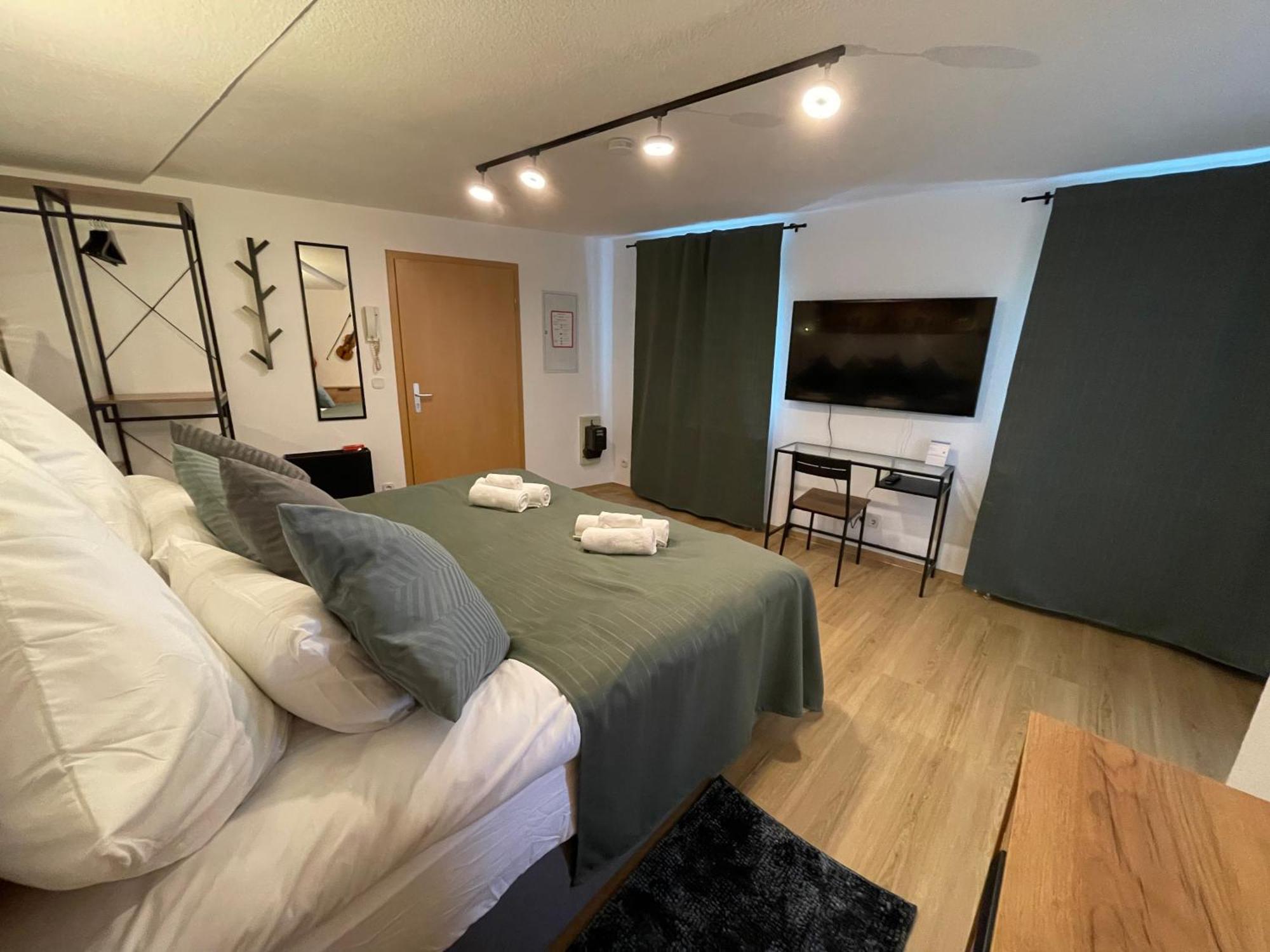 Apartment Violine1 Am Bahnhof-City Bayreuth Ngoại thất bức ảnh
